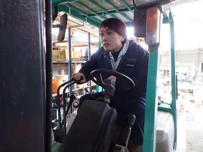 会社の乗り物の画像